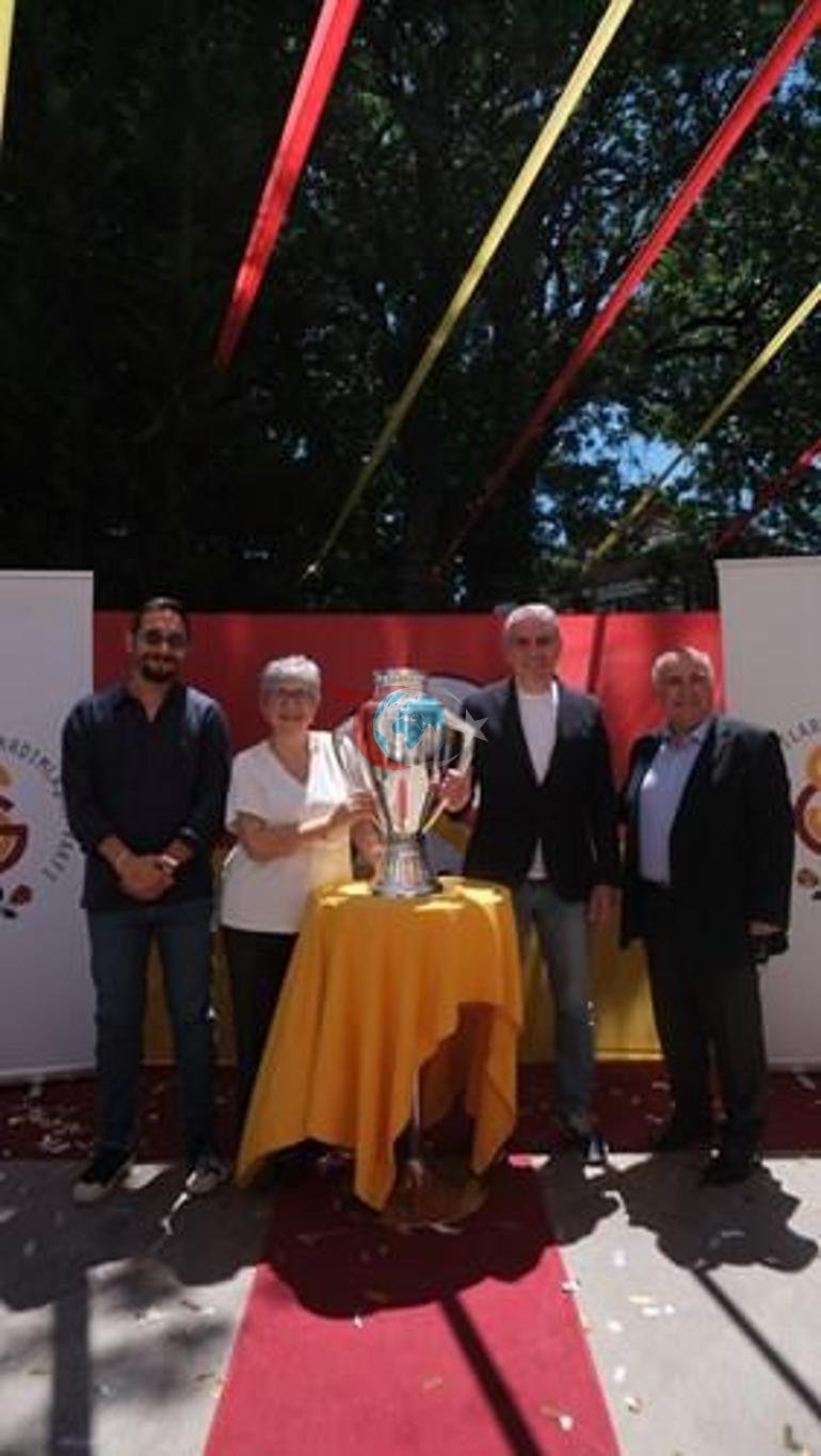 Çempionat kuboku tətildə Qalatasaraylılar Yataqxanasında görüşüldü