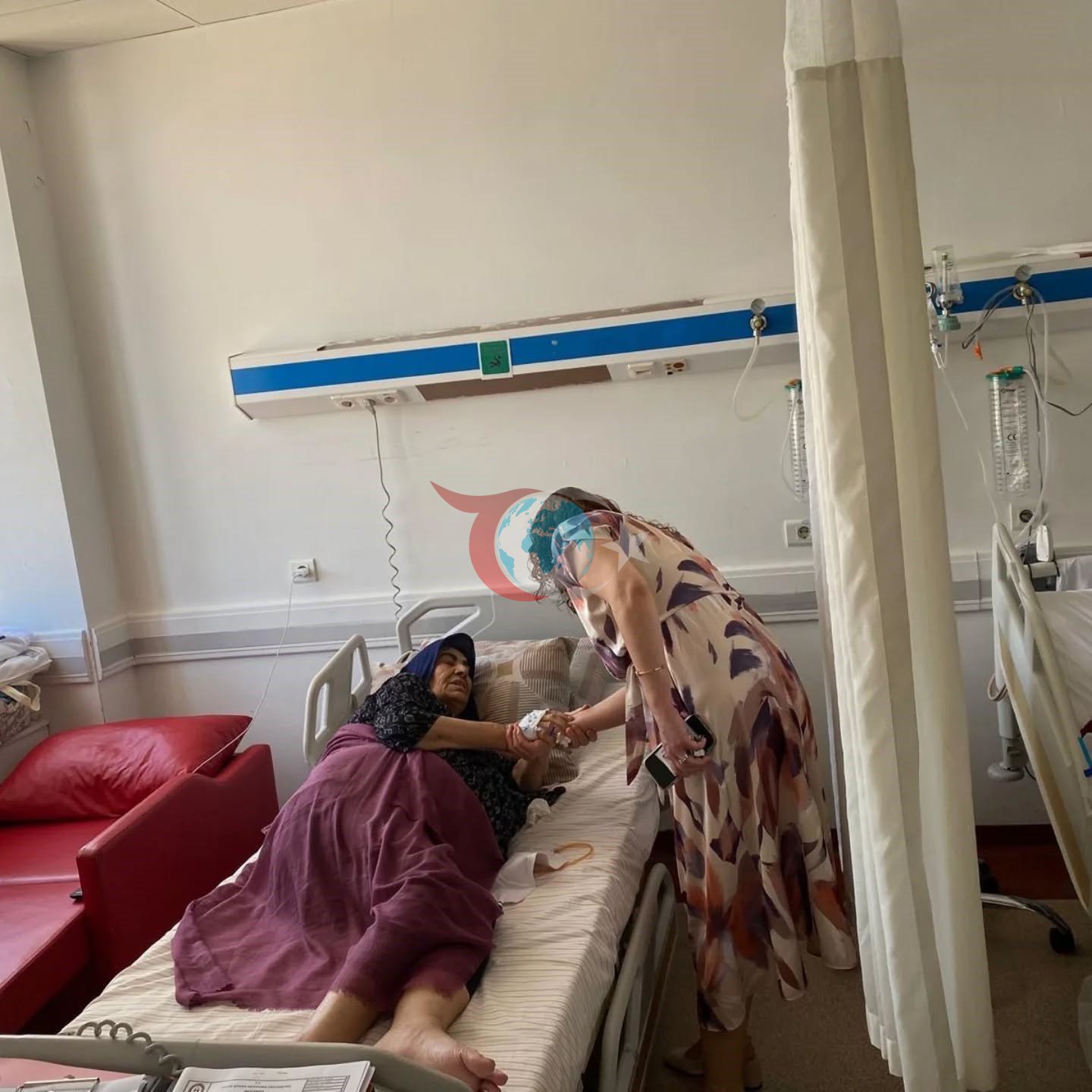 ADÜ Hastanesi Başhekimi Uysal hastalar ve hastane çalışanları ile bayramlaştı