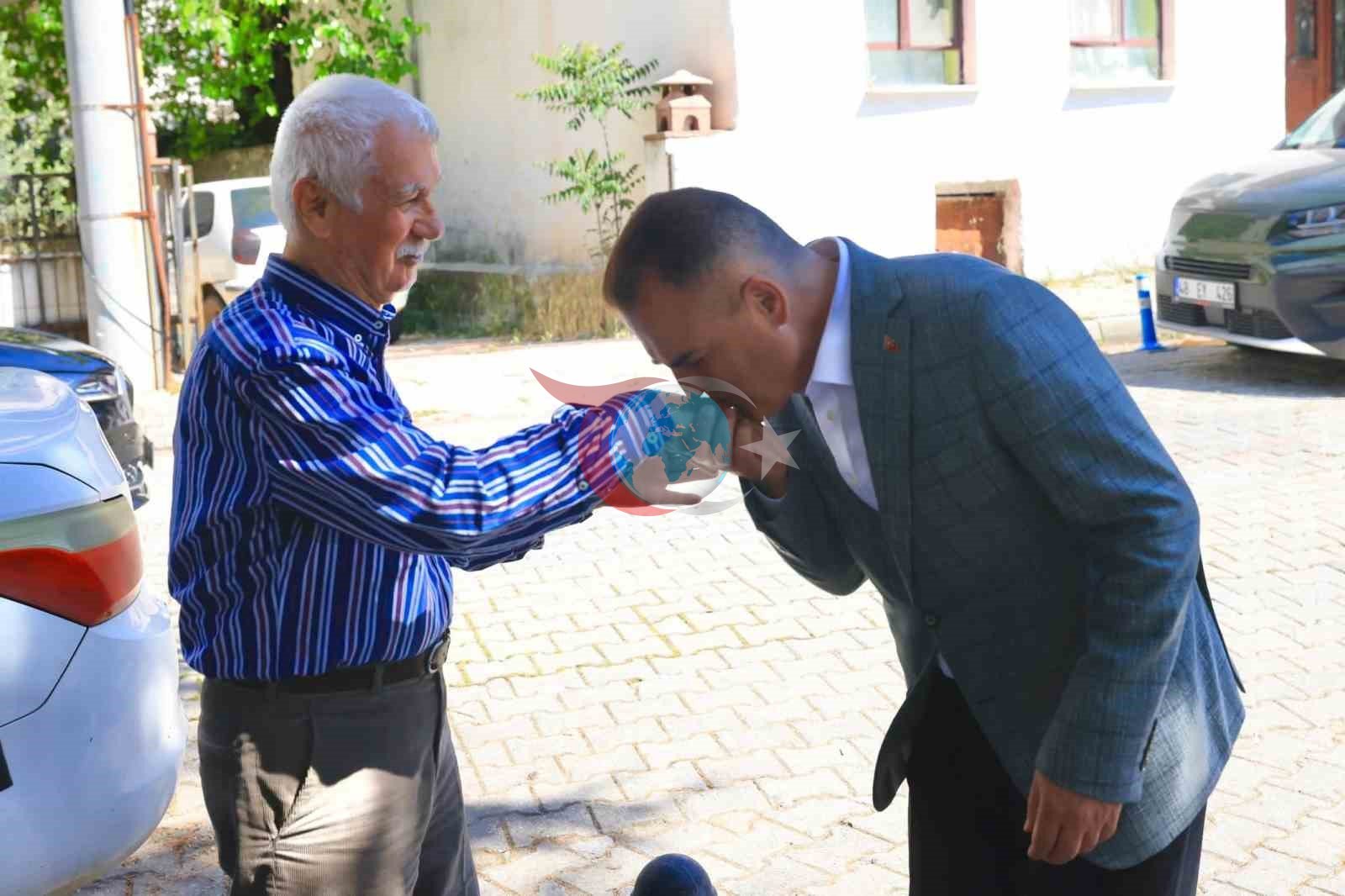 Vali Akbıyık'tan Şehit Ailesine Anlamlı Bayram Ziyareti