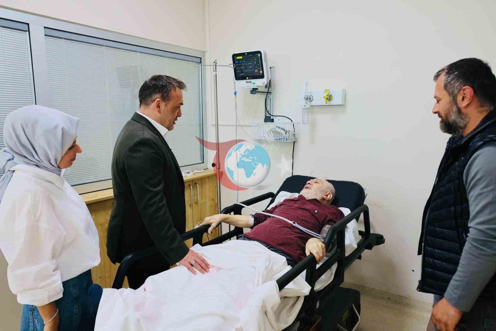 Vali Sözer ve eşi Zeynep Sözer bayramda çocuklar ve hastalarla bir araya geldi