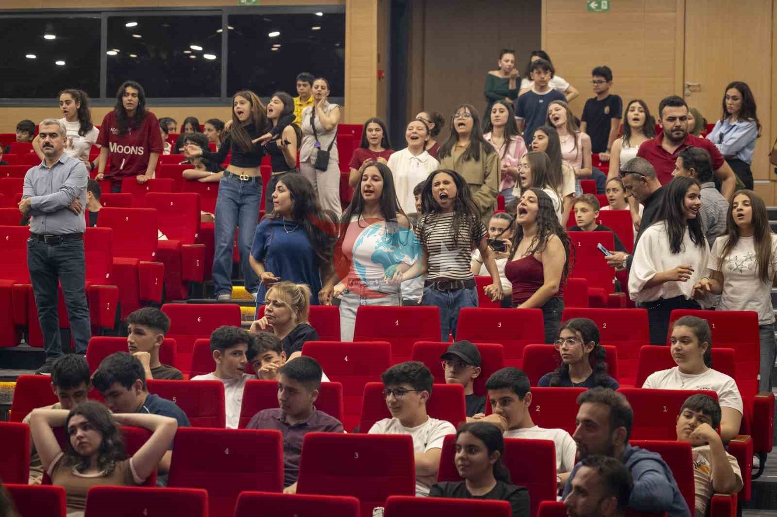 Mersin’de LGS öğrencilerine moral konseri