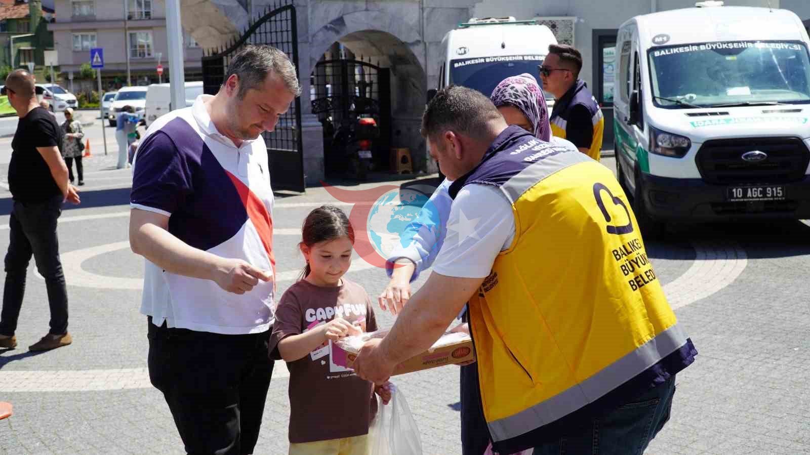 Balıkesir'de Bayram Neşesi: Ücretsiz Ulaşım ve İkramlar