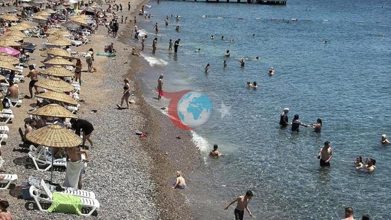 Bayramda sahillere akın Bodrum ve Antalya’da adım atacak yer kalmadı