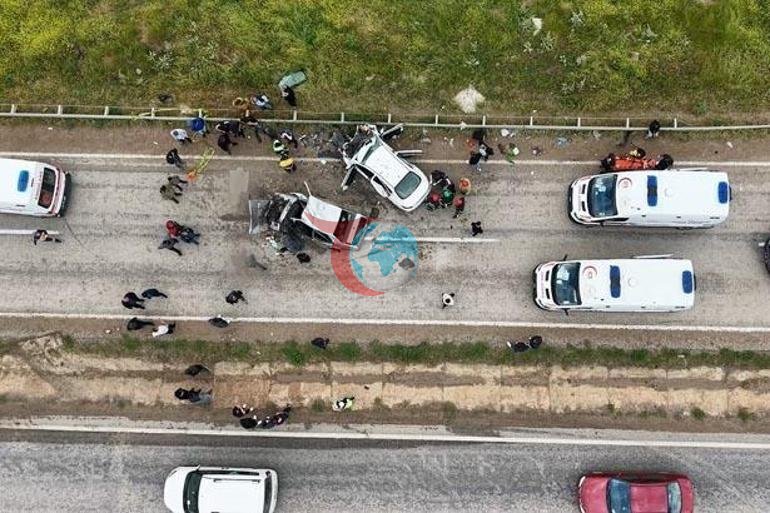 Kırıkkalede korkunç kaza Yoldaki su birikintisi 3 can aldı