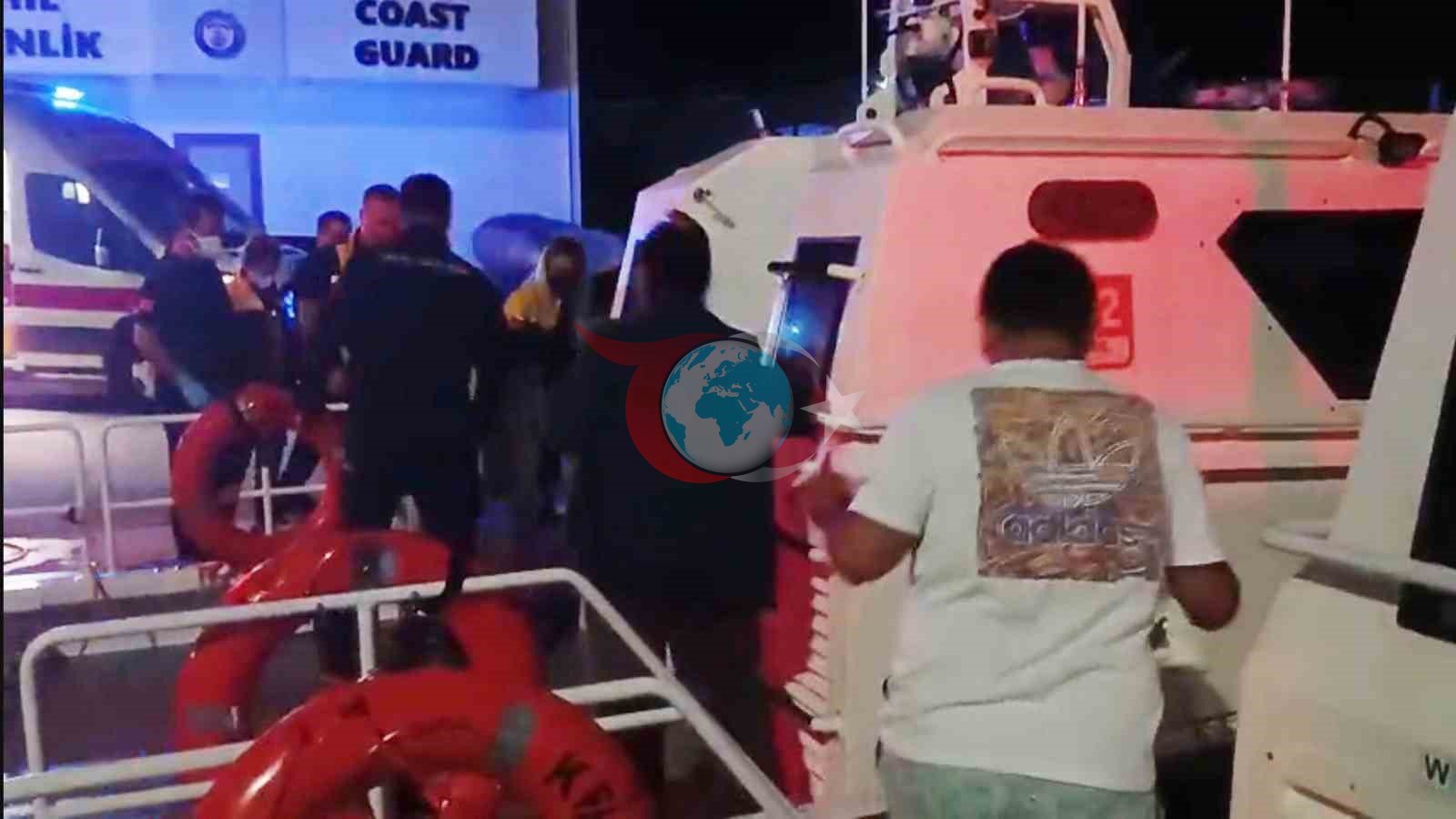 Marmaris'te Özel Teknede Rahatsızlananlar Kurtarıldı