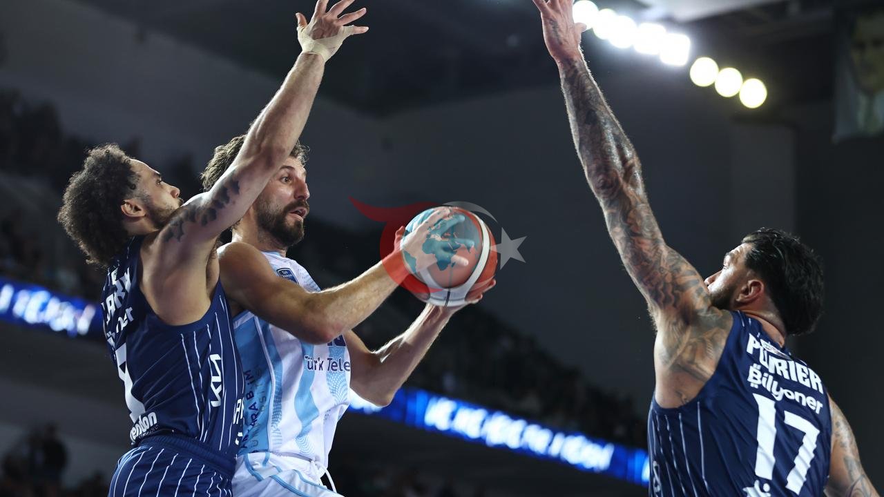Anadolu Efes Yarı Final Biletini Aldı: Fenerbahçe Bekleniyor