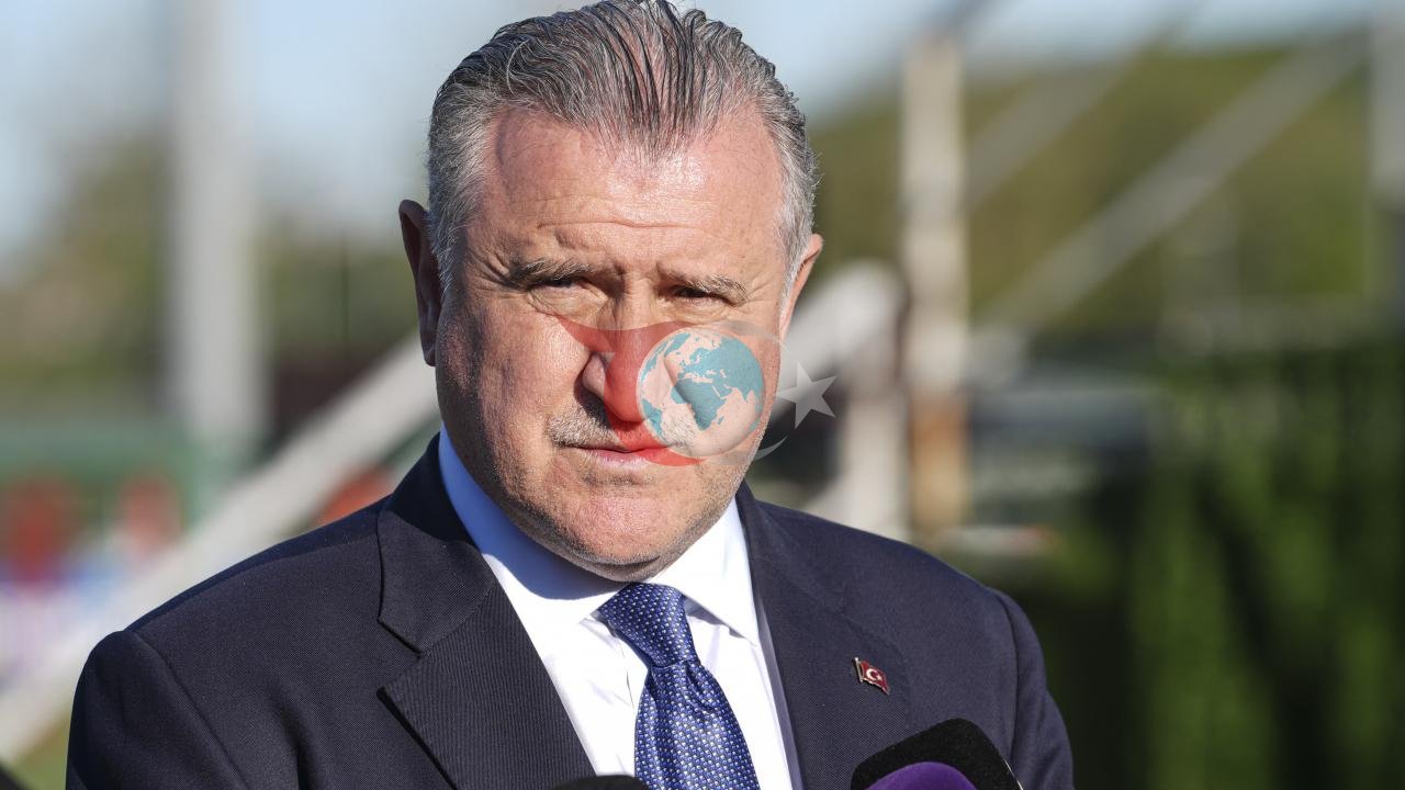 Bakan Bak'tan A Milli Takım'a Moral Ziyareti