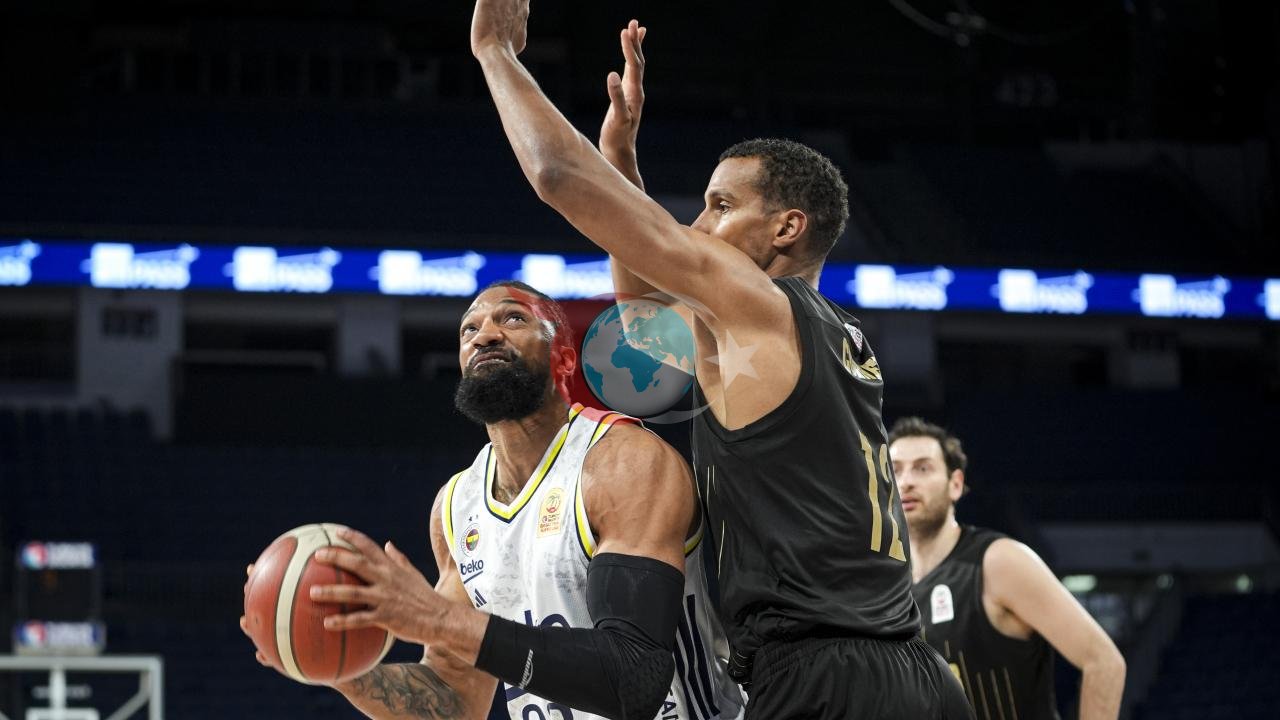 Fenerbahçe Beko Yarı Finale Yükseldi: Efes ile Derbi Heyecanı