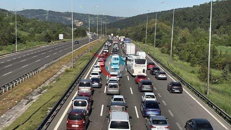Bayramdan dönərkən yol sınağı Bolu keçidində uzun vasitə növbələri