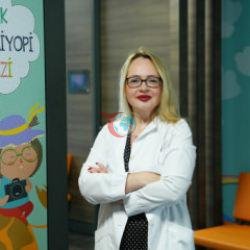 Hünärmeniň ady çagalary miýopiýadan goramagyň usullaryny düşündirdi