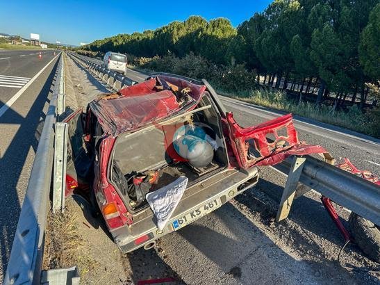 Uşak-İzmir Yolunda Feci Kaza: 1 Ölü, 2 Yaralı