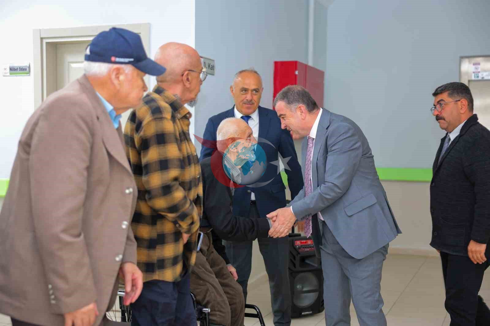Bayburt'ta Huzurevi Sakinlerine Bayramda Özel İlgi