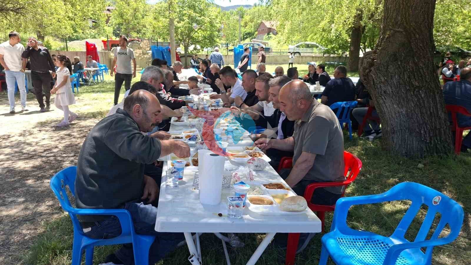 Hisarcık Yukarı Yoncaağaç köyünde şükür duası düzenlendi