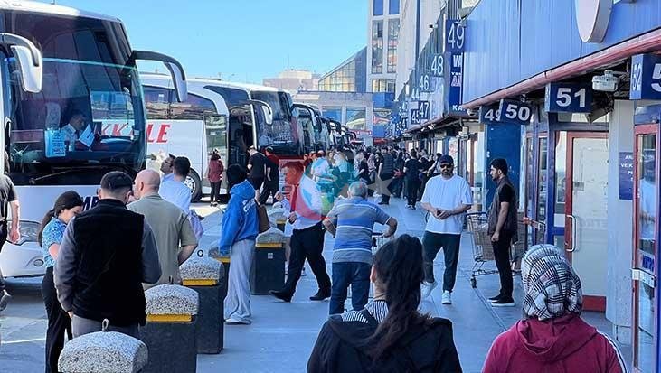 İstanbul Otogarında Bayram Dönüşü Yoğunluğu