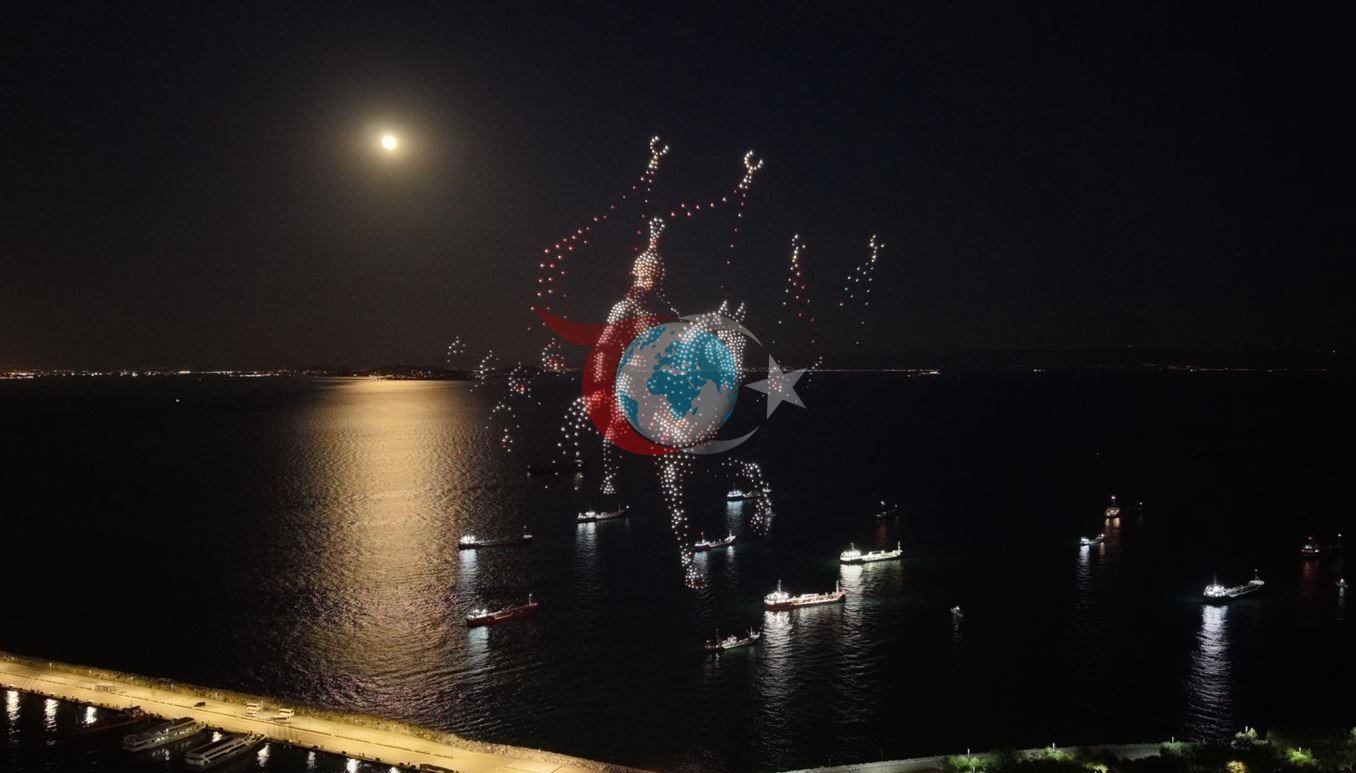 İstanbul'un Fetih Yıl Dönümünde Dron Şöleni