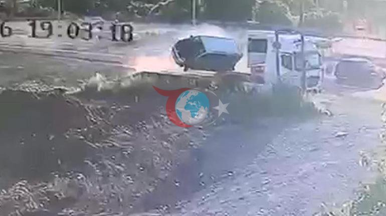 Tekirdağda dəhşətli qəza Midibusun vurduğu kamyonet aşdı: 1 ölü, 8-ci sinifdə