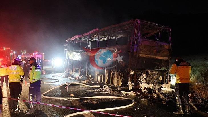 Denizli'de Otobüs Kazasında Yangın: 3 Ölü, 20 Yaralı