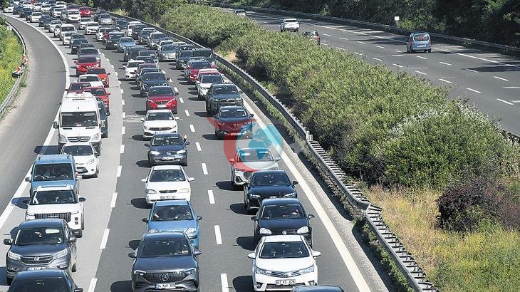 Bayram Dönüşünde Trafikte Yoğunluk: Türkiye Genelinde Hareketlilik
