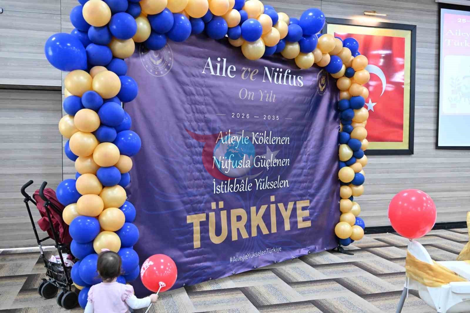 Manisa'da Üç Kuşak Tek Sofrada Buluştu: Aile Bağları Güçleniyor