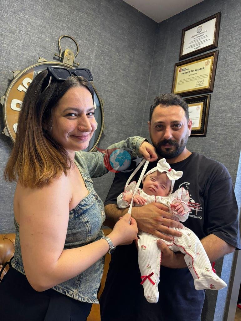 Mucize bebek Leyloş, kep ve cübbeyle taburcu oldu: Küçücüktü, tutamadım bile