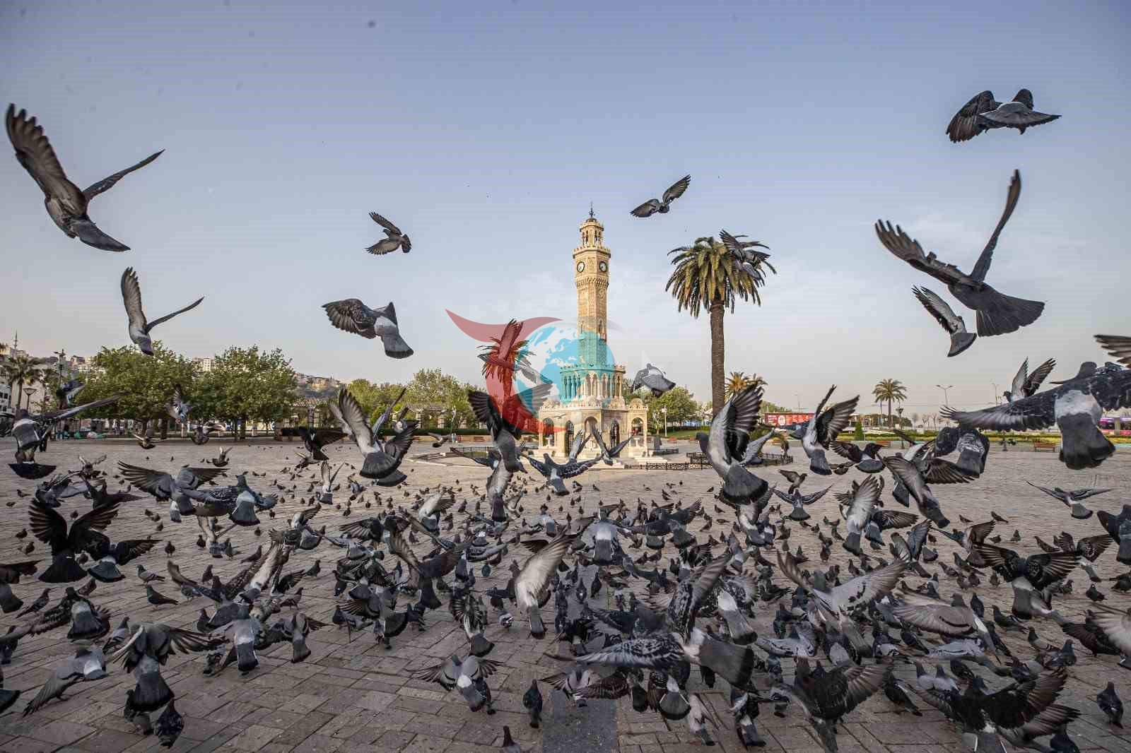 İzmir'in Geleceği İçin Katılımcı Sergi: İki Çizgi Arasında
