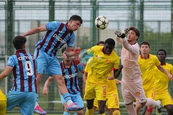 Göztepe U19 Takımı, UEFA Gençlik Ligi’nde Türkiye Şampiyonu oldu