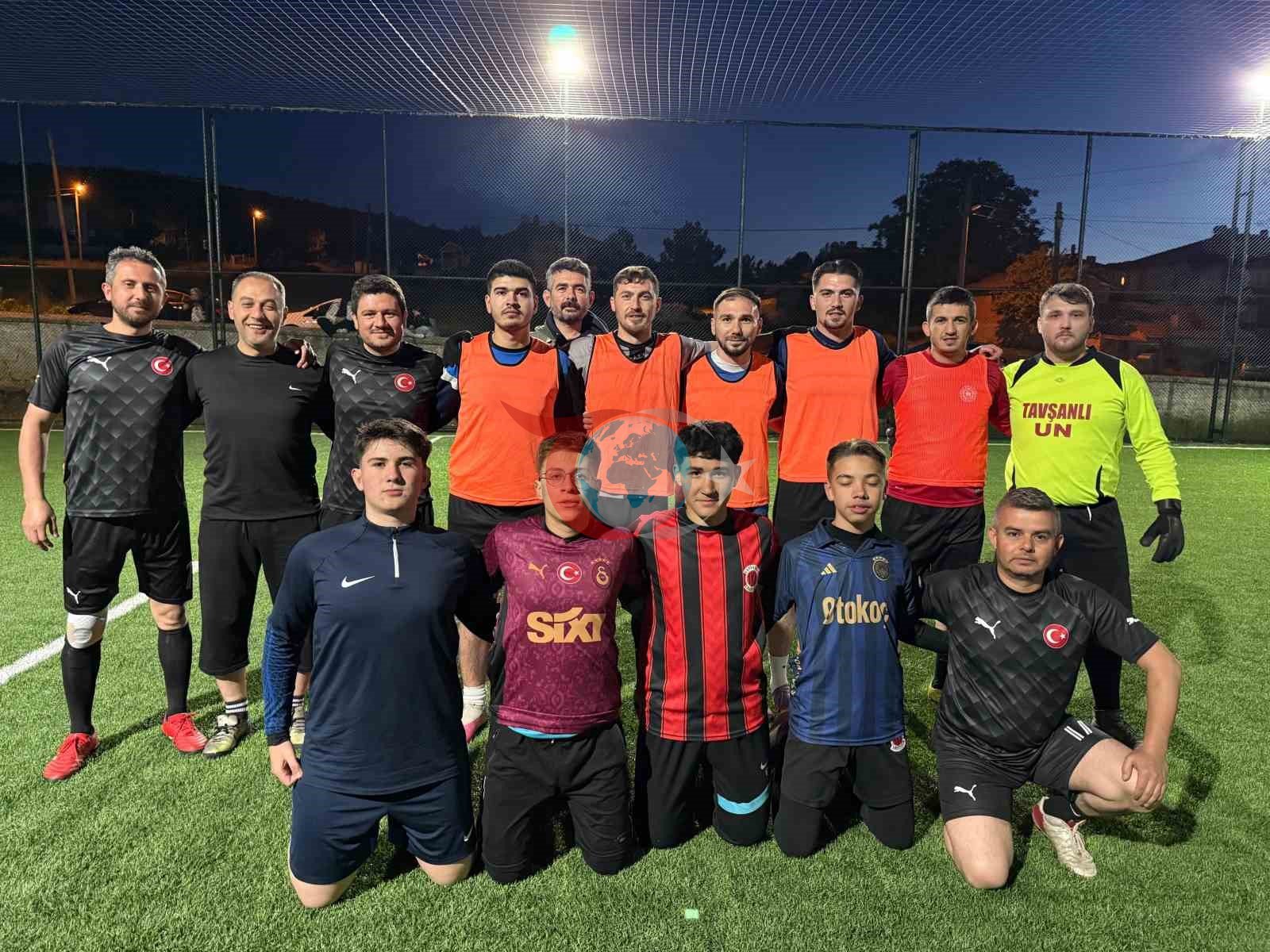 Tavşanlı'da Derbent FK Futbol Turnuvasının Galibi Oldu