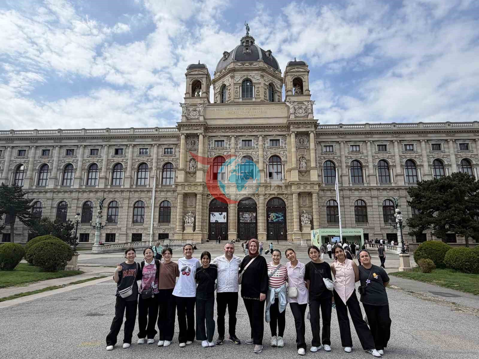 Balıkesirli Gençler Avrupa Sahnesinde Fırtına Estirdi