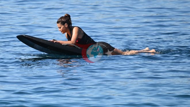 Ünlü oyuncu Devrim Özkan, Bodrum'da tatil yapıyor
