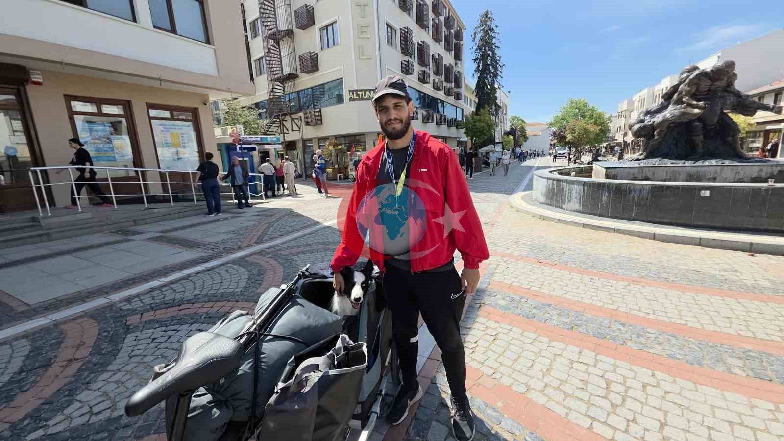 Berlin'den Tokyo'ya: Filistin İçin Sürükleyici Bisiklet Yolculuğu