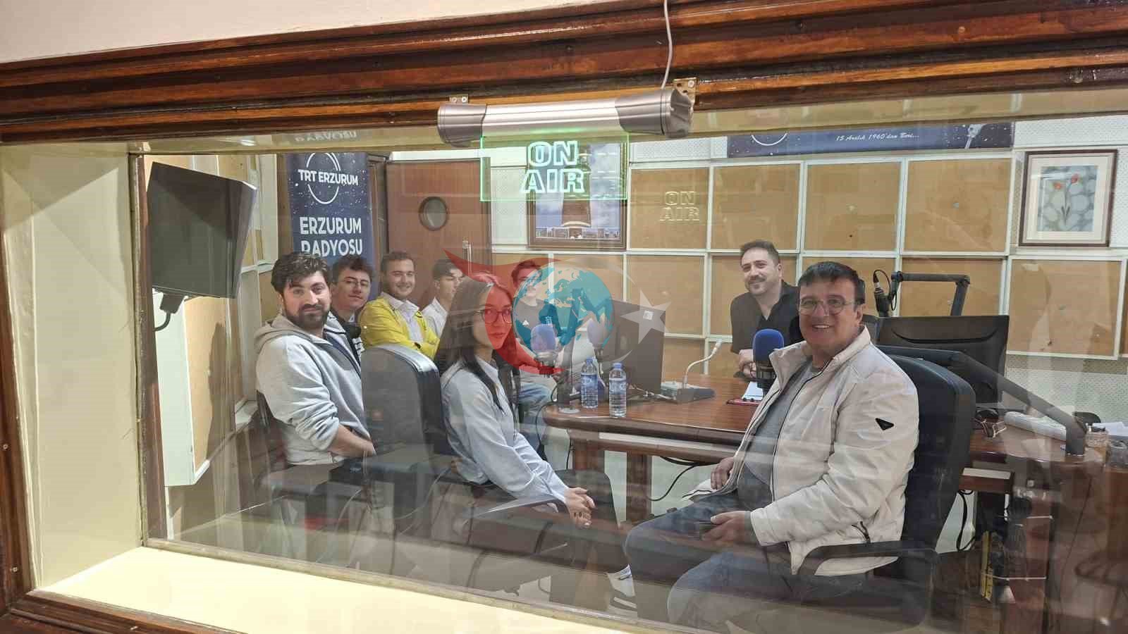 TRT Erzurum radiosida 'Oxirgi hosil' jamoasi bilan maxsus eshittirish