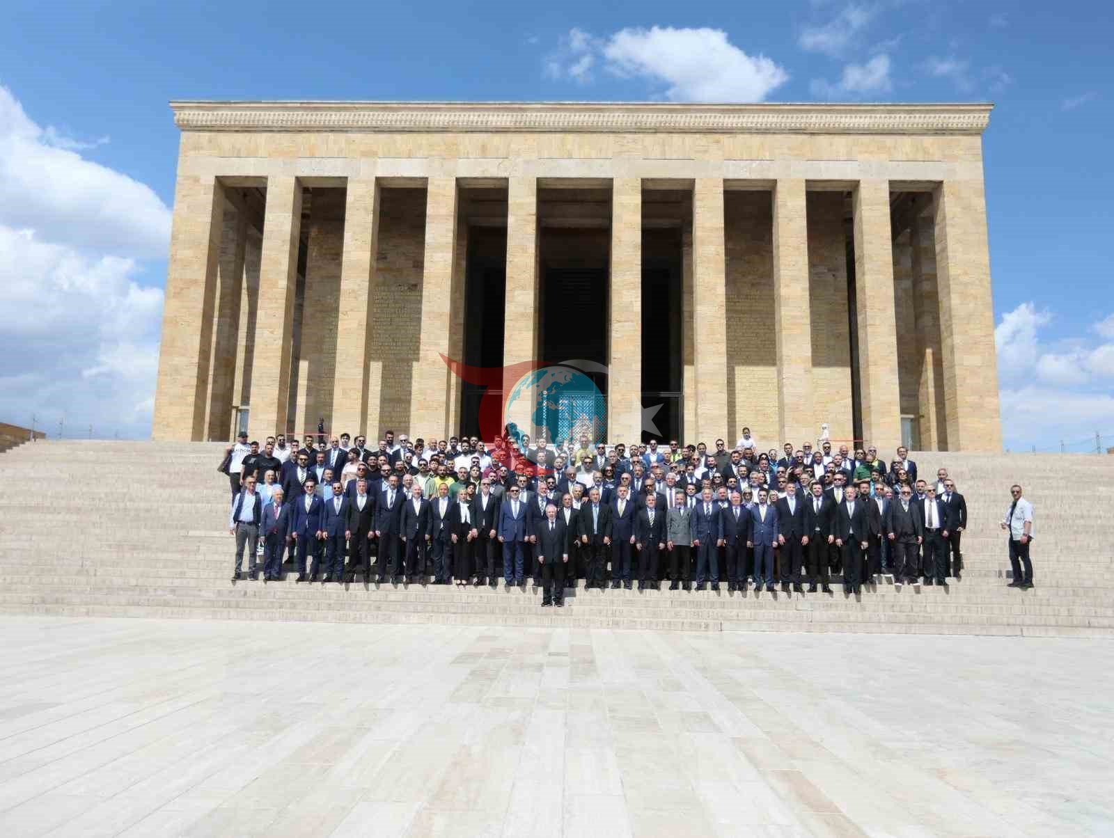 Aziz Yıldırım Anıtkabir Ziyarəti ilə Möhtəşəm Mesaj Verdi
