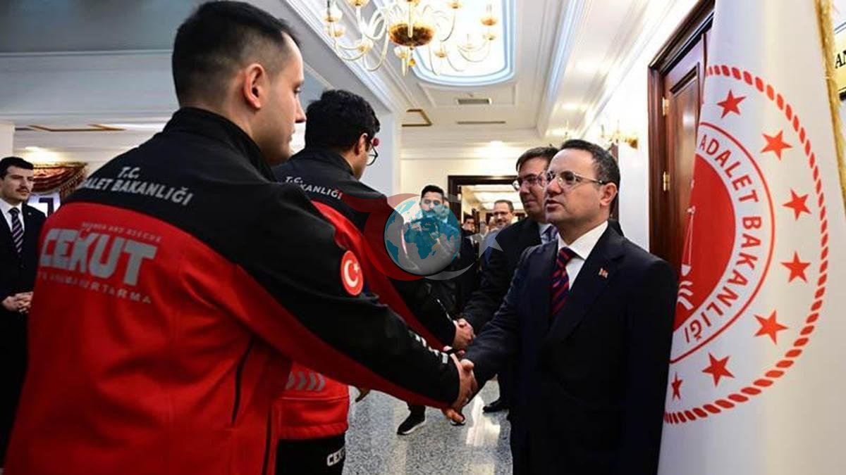 Bakan Gürlek Adalet Bakanlığı'nda Bayramlaştı