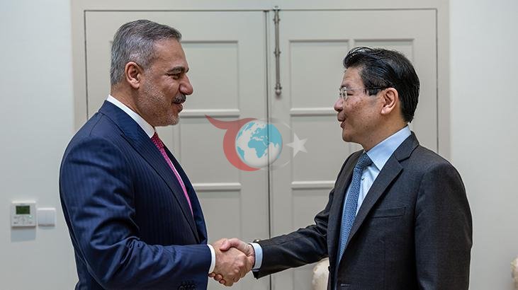 Hakan Fidan, Singapur'da Başbakan Wong ile Bir Araya Geldi