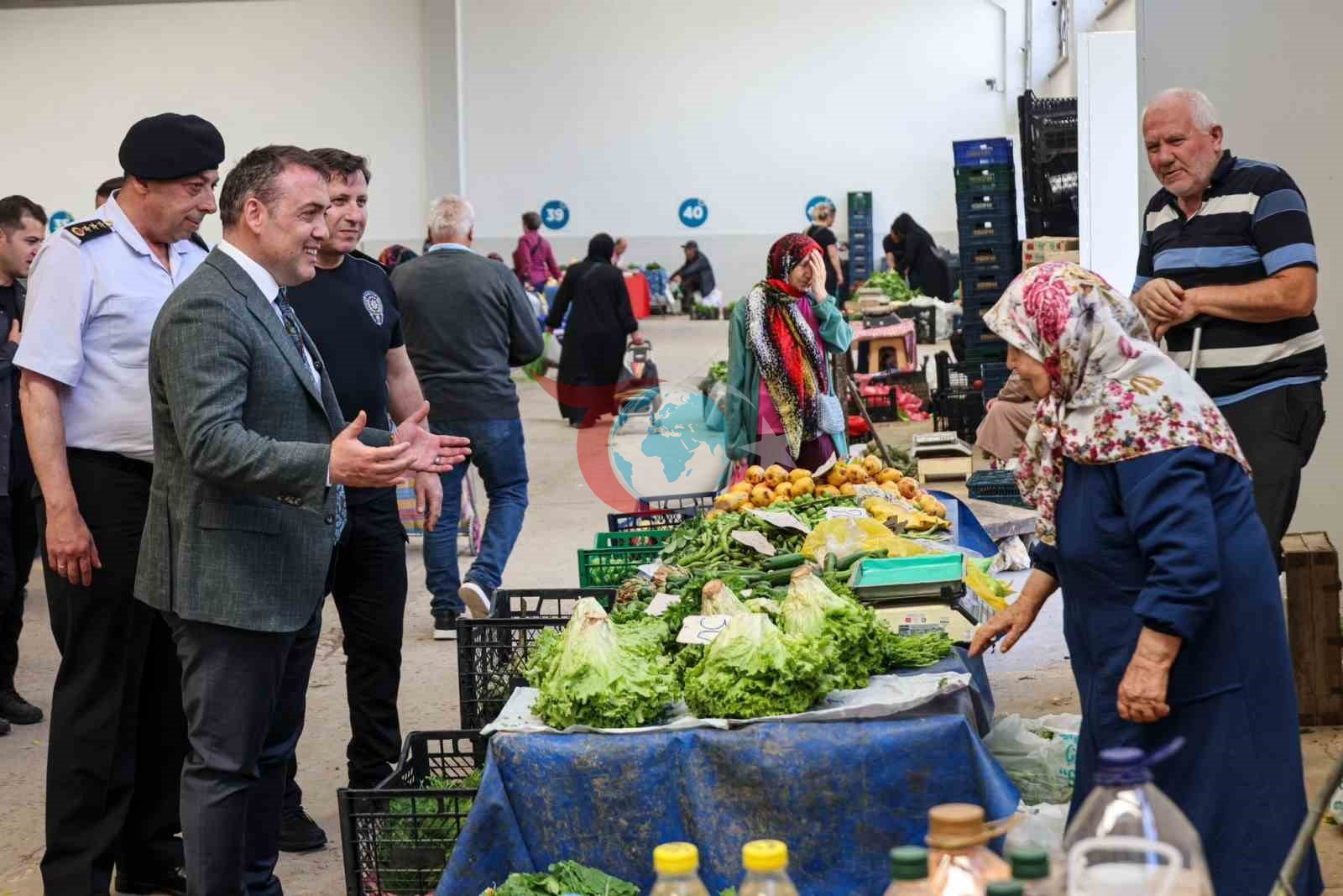 Bilecik Valisi Sözer'den Kapalı Pazara Sürpriz Ziyaret