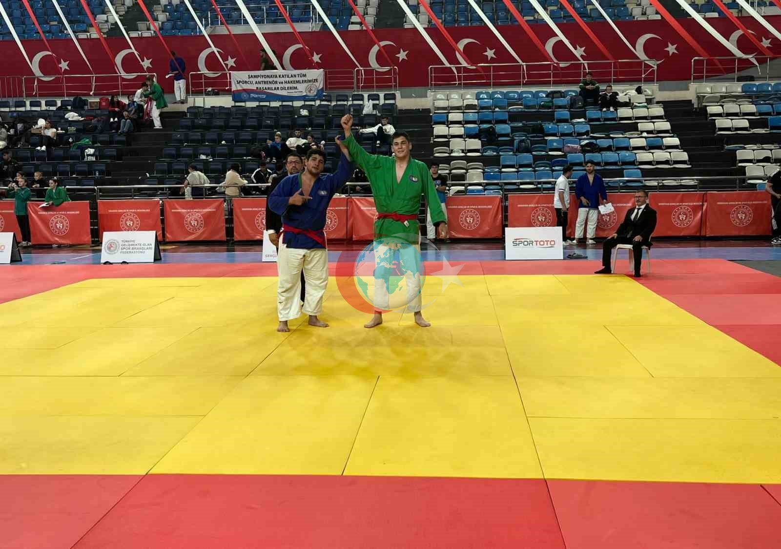 Bilecikli Sporcular Türkiye Kuraş Şampiyonası'nda Parladı