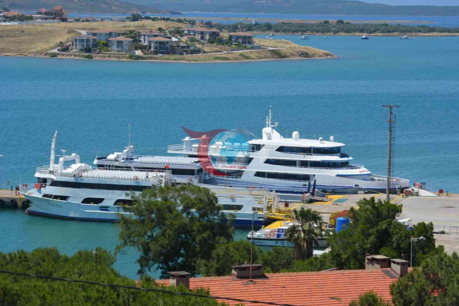 Ayvalık-Midilli Feribot Seferleri Turizmde Yüzleri Güldürdü