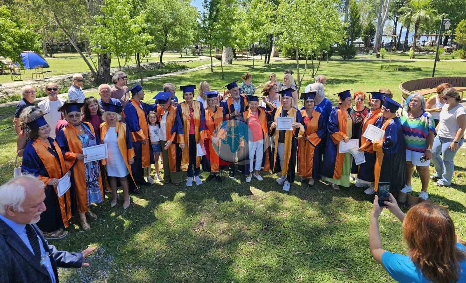 Köyceğiz'de Tazelenme Üniversitesi'nden İlk Mezunlar