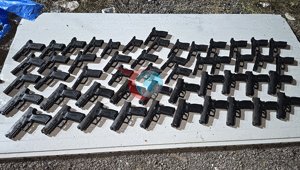İstanbulda qeyri-qanuni silah əməliyyatı: 20 tapança ələ keçirilib