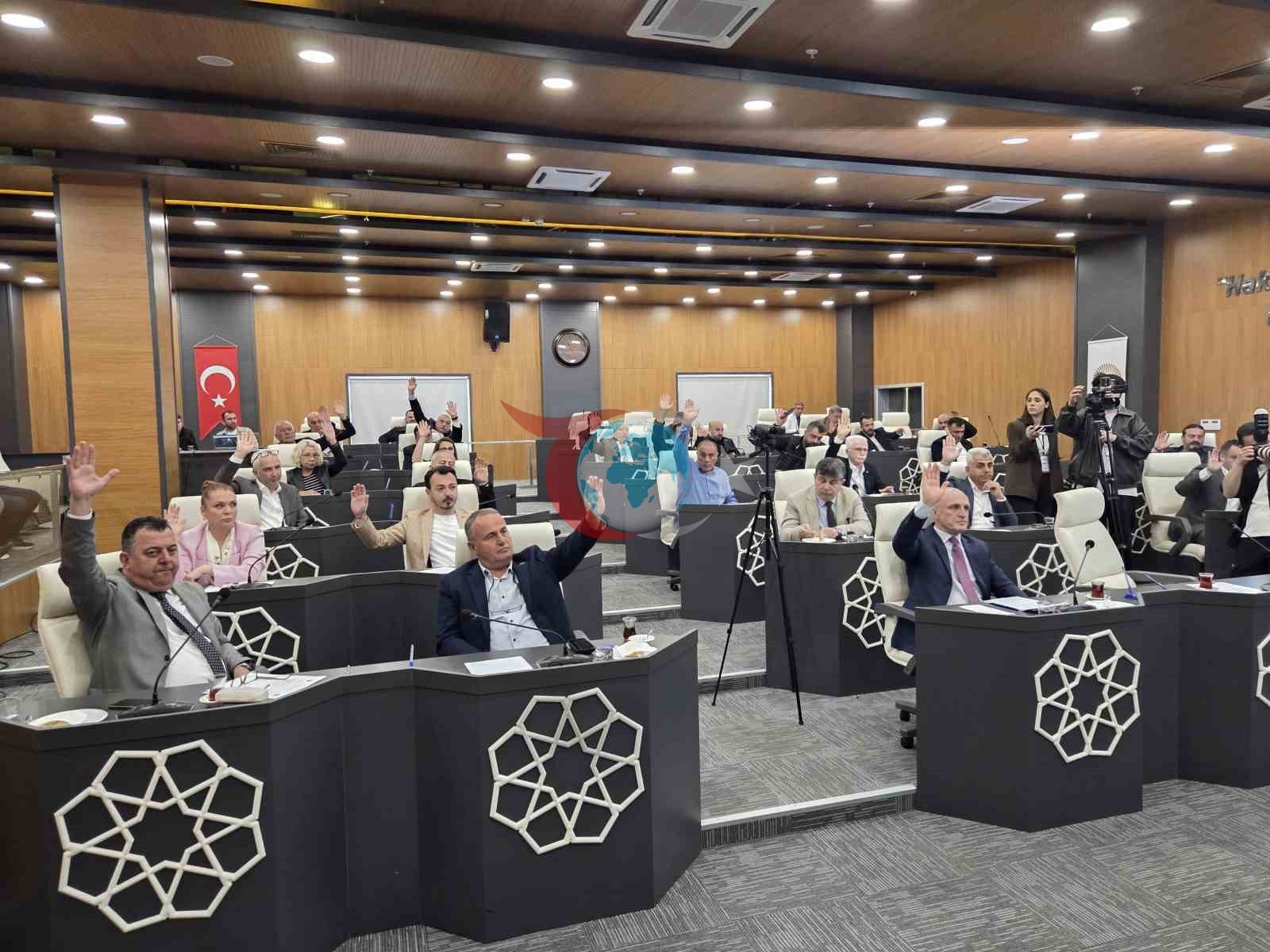 İlkadym geňeşi Möhlet garaşmalary </h2> <p> Şu ýyl dynç almajak parlament, dürli meseleler boýunça işini dowam etdirmek bilen ýerli dolandyryş işlerini çaltlaşdyrmagy maksat edinýär. Geljekde kabul edilmeli kararlar İlkadym halky üçin möhüm üýtgeşmeler döredip biler. </p>
                        </div>

                        <!-- Tags -->
                                                    <div class=