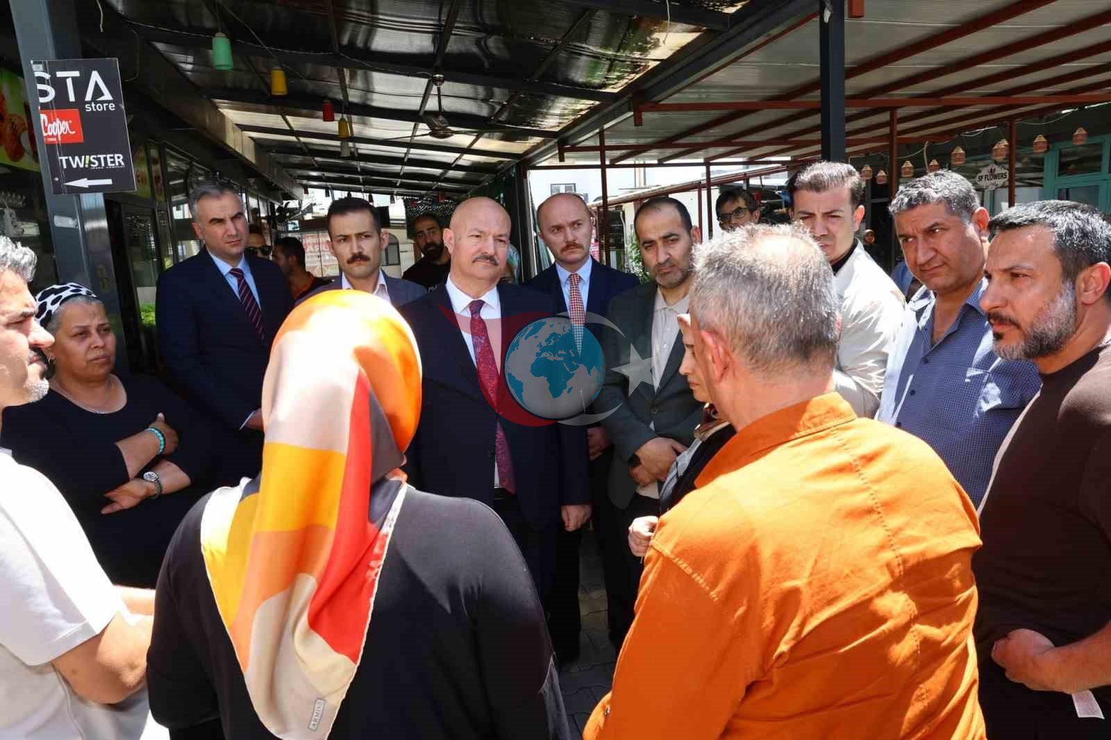 Vali Küçük, Balıkesir Çarşısı'nda Esnafla Buluştu
