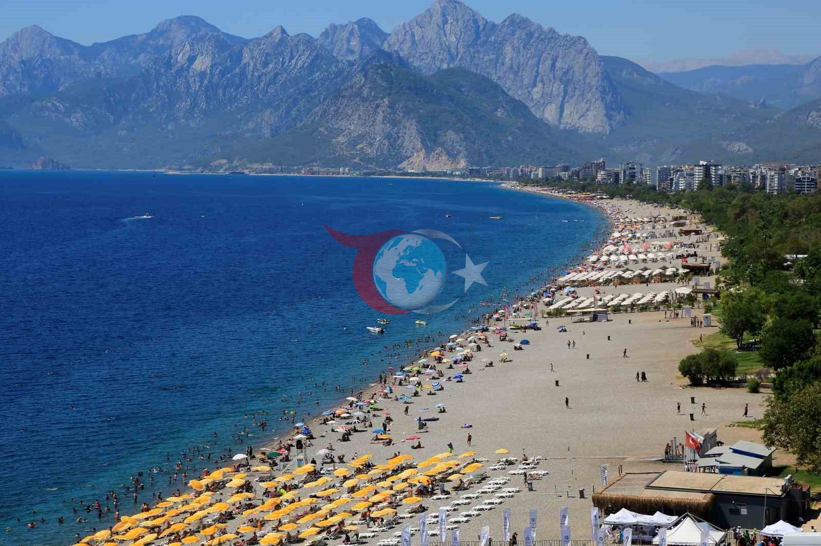 Antalya'da Bayram Tatilinde Turizm Zirve Yaptı: Doluluk Oranı Tam Kapasite