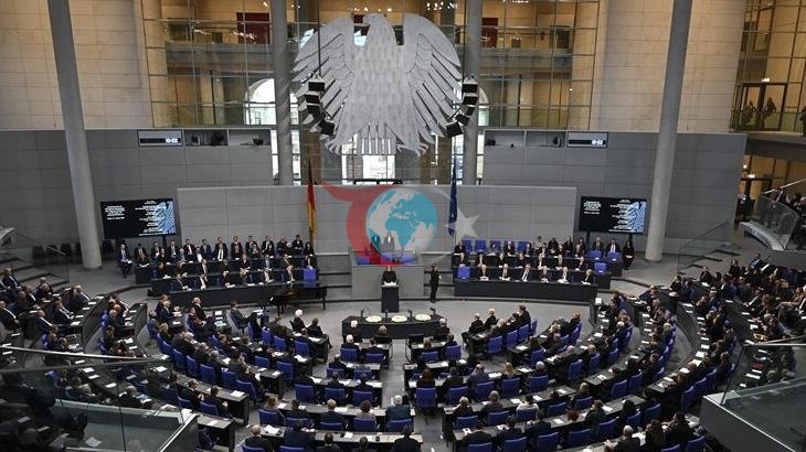 Almanya'da Hristiyan Birlik Partileri Kan Kaybetmeye Devam Ediyor