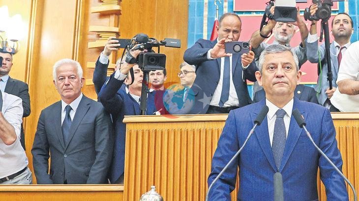 CHP'de Çift Başlılık Krizi: Kılıçdaroğlu ve Özel Gerginliği