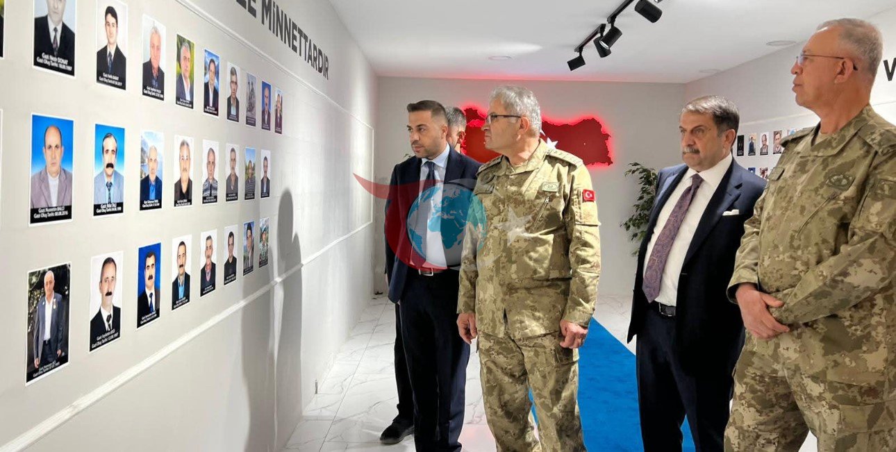Orgeneral Metin Tokel&rsquo;den Yüksekova&rsquo;ya sürpriz ziyaret