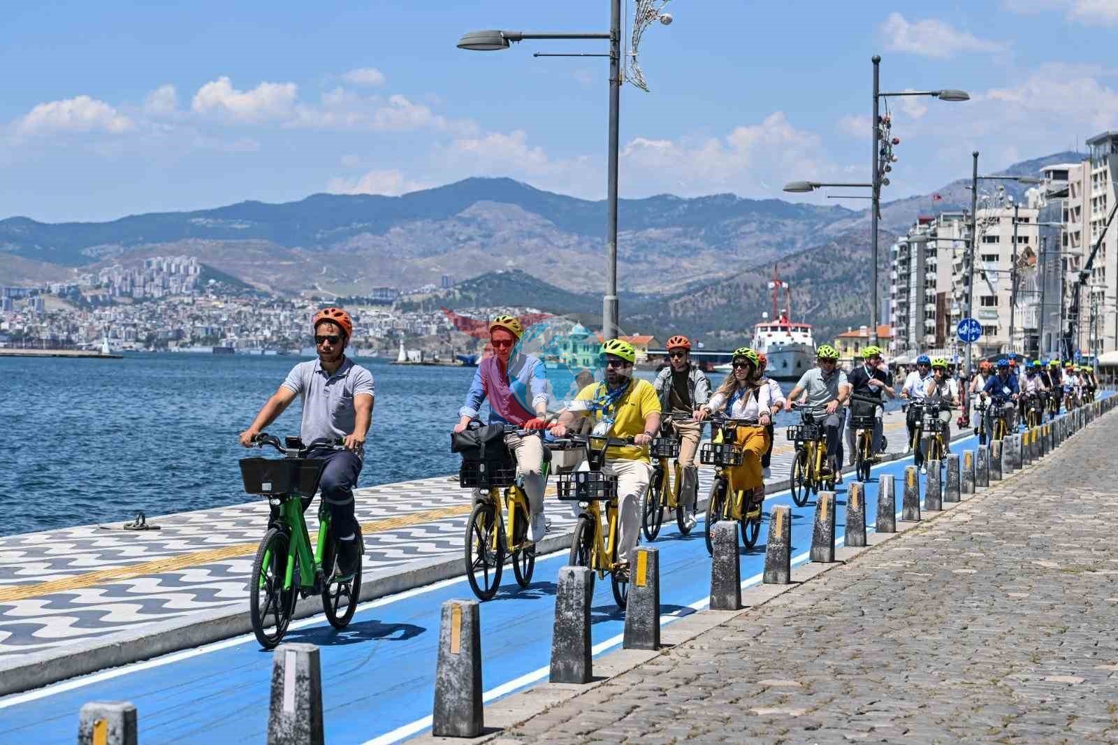 İzmir&rsquo;de fuarcılığın uluslararası liderleri buluştu