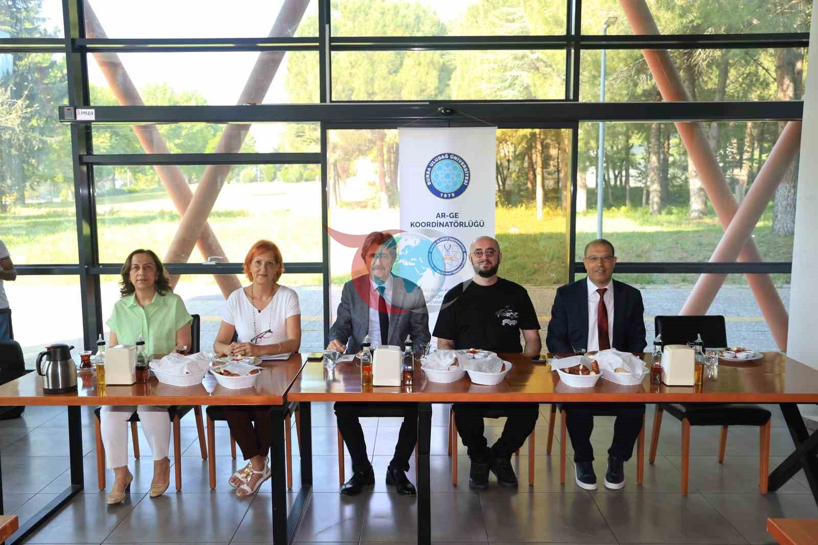 BUÜ&rsquo;nün başarılı akademisyenleri rektörle buluşmaya devam ediyor