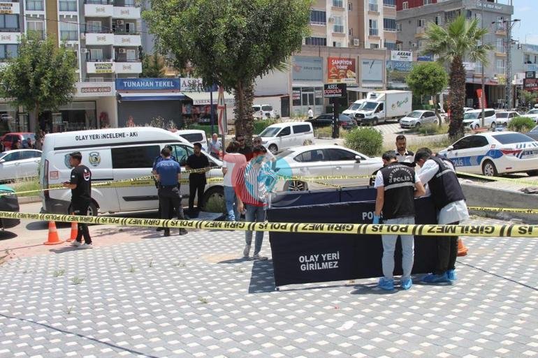 Adanada dəhşətli anlar Təqaüdçü polis özünə bıçaqla hücum edən oğlunu öldürdü