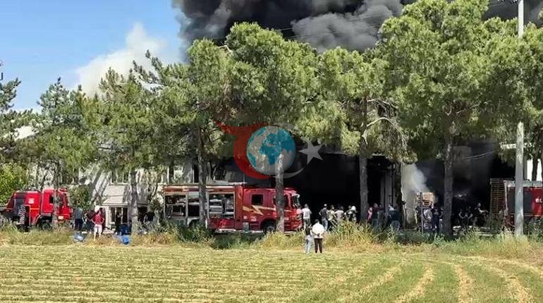 Резина заводундагы үрөй учурган өрт Кара түтүн чакырым алыстыктан көрүндү