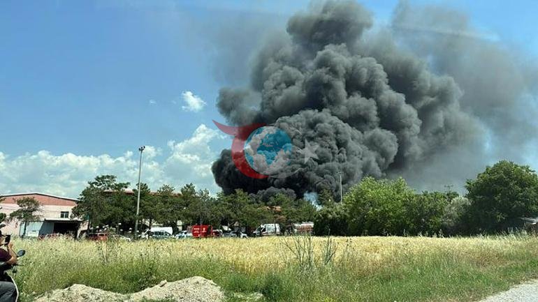 Резина заводундагы үрөй учурган өрт Кара түтүн километрлер алыстан көрүндү